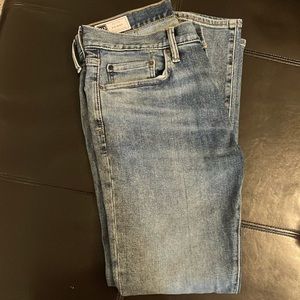 Men’s Gap 32x30 Skinny Jeans NWOT